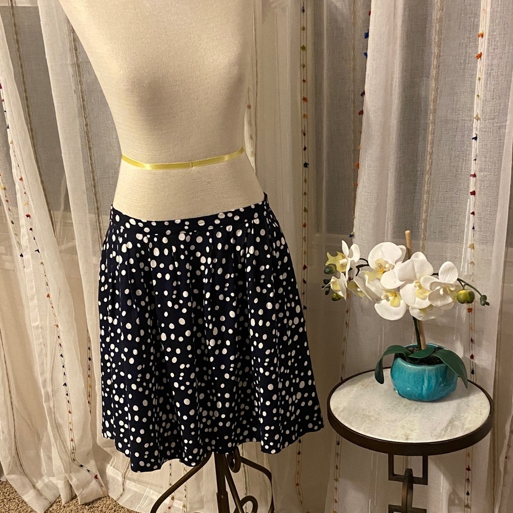 EUC Navy and White Polka Dot Forever 21 Skirt
